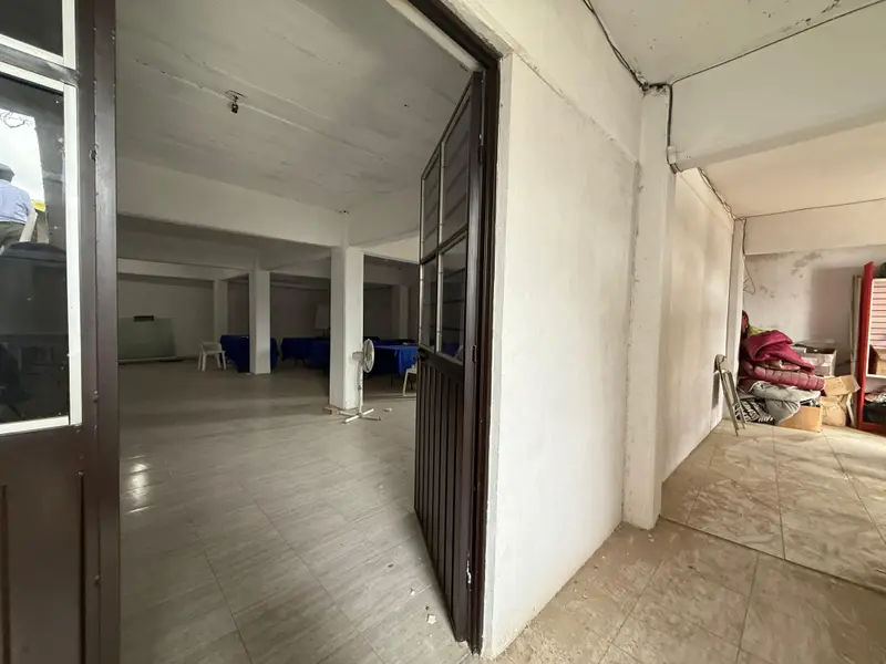 Foto 3 — Edificio en Hacienda Blanca